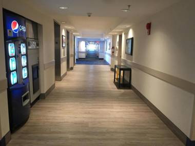 Riviera Hotel Calgary Airport