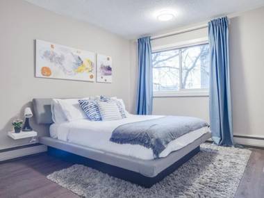 NEW Gorgeous 2Br Condo w Parking Patio Coffee