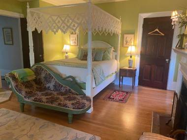 Montrose Inn