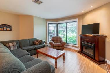 Condo 2 chambres avec parc aquatique!