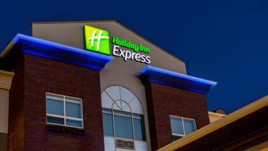 Holiday Inn Express Airdrie an IHG Hotel