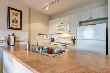 Town Plaza Suites by Golden Dreams