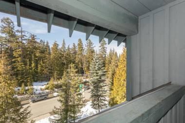 Glacier Lodge Resort