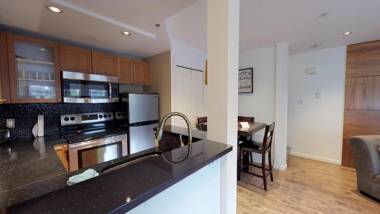 Amazing Location with PRIVATE Hot Tub by Harmony Whistler