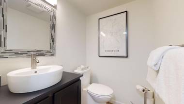 Beautiful Marketplace Condo with Mountain Views