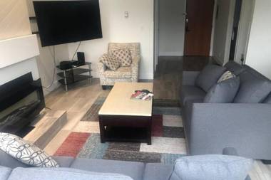 Hearthstone Lodge loft Village centre Private Hot tub sleeps 6