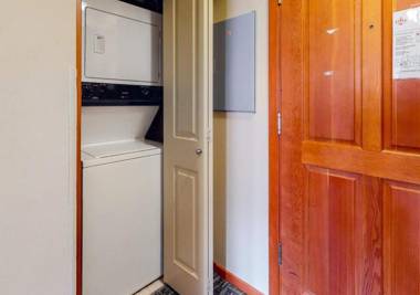 Whistler Cascade Lodge by TS