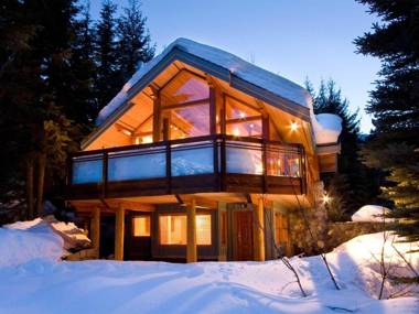 Luxury 5 Bedroom Blueberry Chalet