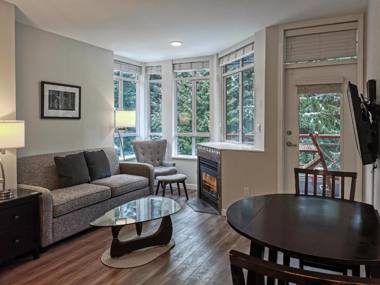 Alpenglow Lodge HYGGE Getaway by MVA