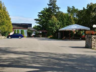 Hotel La Roche Pleureuse