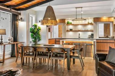 Chalet Monashee - Brand New High-End Property with Amazing Views