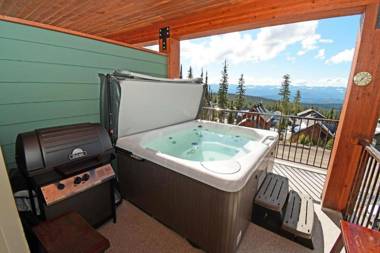 Towering Pines Chalet - Comfortable and Cozy Chalet with Spectacular Views