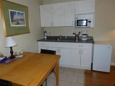 Oasis by the Bay Vacation Suites