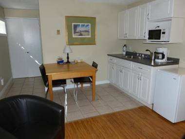 Oasis by the Bay Vacation Suites