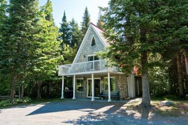 Camping Chalets Spas Pignons Rouges