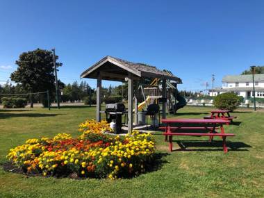 Anne Shirley Motel & Cottages