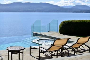 Oceanside Lodge On Saanich Inlet