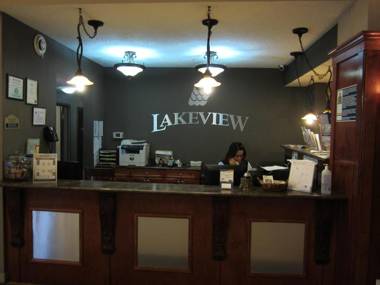 Lakeview Inns & Suites - Fort Nelson