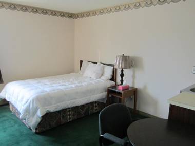 Airport Inn - Dawson Creek