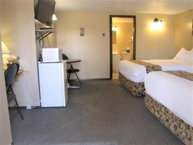 Bear Country Inn and Suites