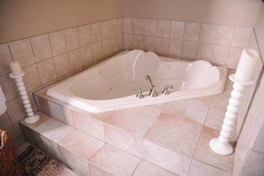 Bellas Castle Bed and Breakfast