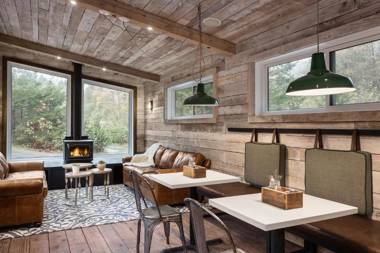 Sunwolf Riverside Cabins