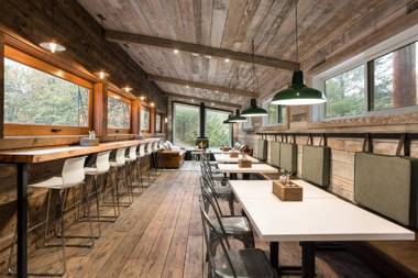 Sunwolf Riverside Cabins