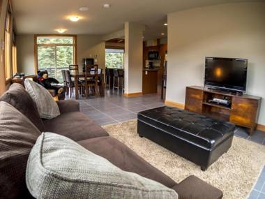 Kookaburra Lodge #203 By Bear Country