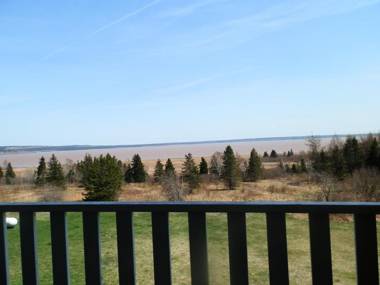 Hopewell Rocks Motel & Country Inn