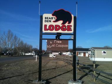 Bear's Den Lodge