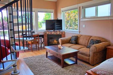 Birds of a Feather Ocean Lagoon Victoria Condos