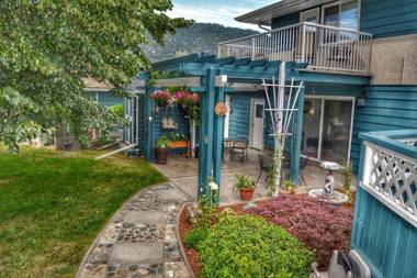 Sunny Shuswap B&B