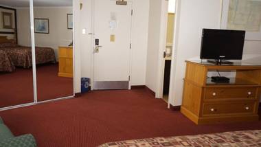 McIntosh Country Inn & Conference Centre