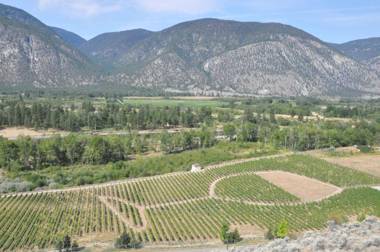 Similkameen Wild Resort & Winery Retreat