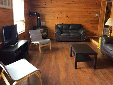 Madawaska Lodge-Cottage