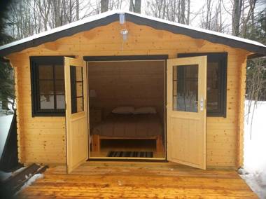 Madawaska Lodge-Glamping Cabins