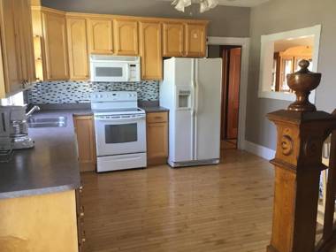 The Coastal Country House