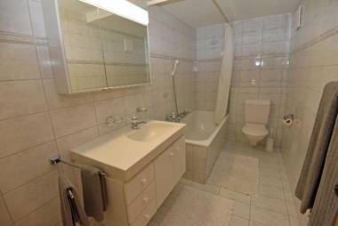 Monami Apartments Klosters Bim Sportplatz