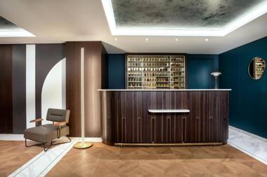Neues Schloss Privat Hotel Zurich Autograph Collection