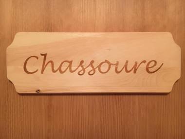 Chambre privée avec cuisine et salle de bain dans la chambre Winoka Lodge