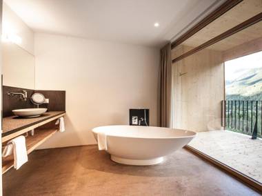 Hotel Arnica Scuol - Adults Only