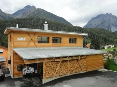 Chasa Sotchà Dadora 698