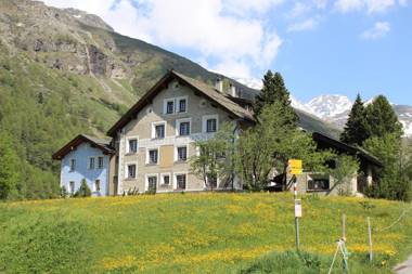 Hotel Sonne Fex Alpine Hideaway