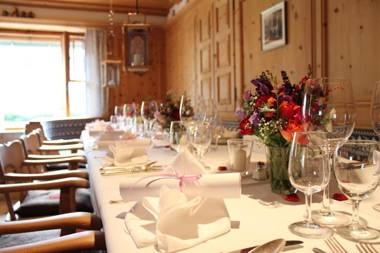 Hotel Sonne Fex Alpine Hideaway