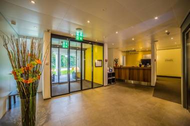 Hotel Eastside (free parking garage)