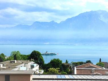 Spacious Apartment with Lake View | 35