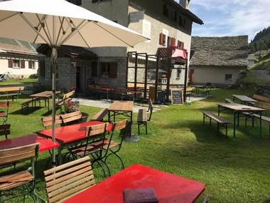 Hotel Ristorante Lagrev