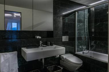 Lucerne Lake View Apartments