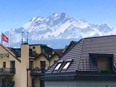 Bright Central & Modern apartment