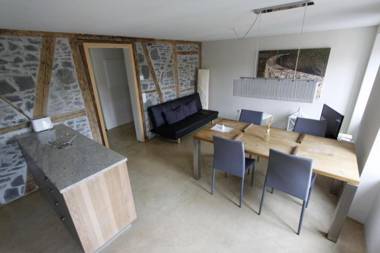 Easy Living Apartments